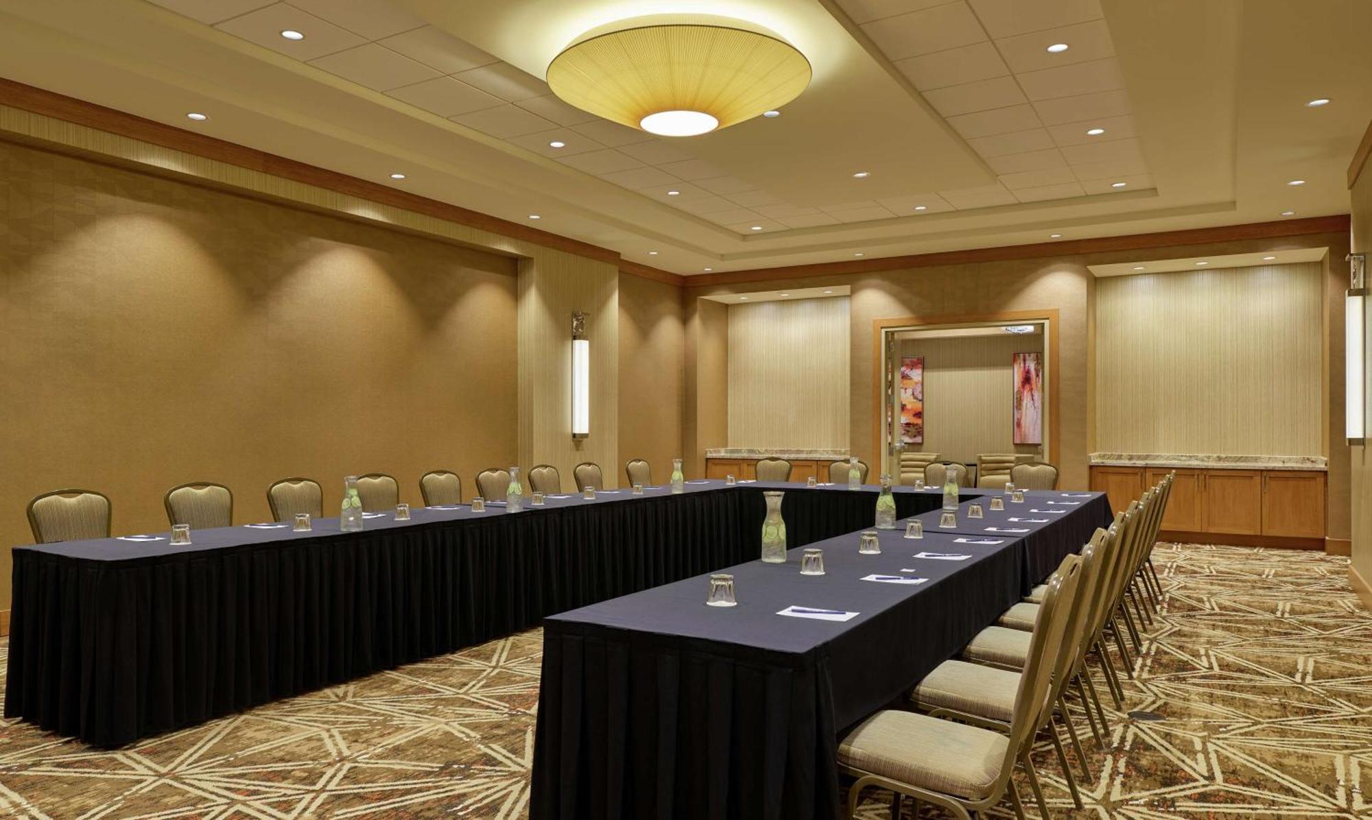 Doubletree By Hilton Houston Intercontinental Airport Hotel Exterior photo