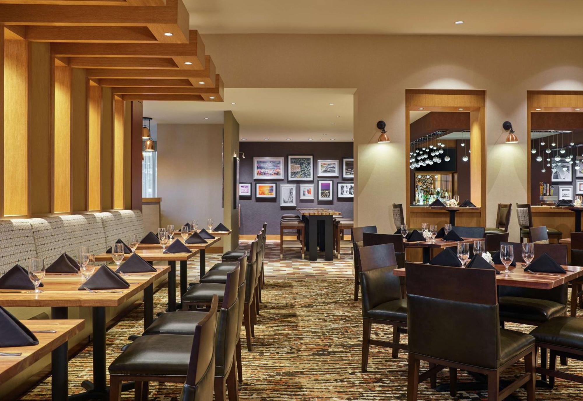 Doubletree By Hilton Houston Intercontinental Airport Hotel Exterior photo