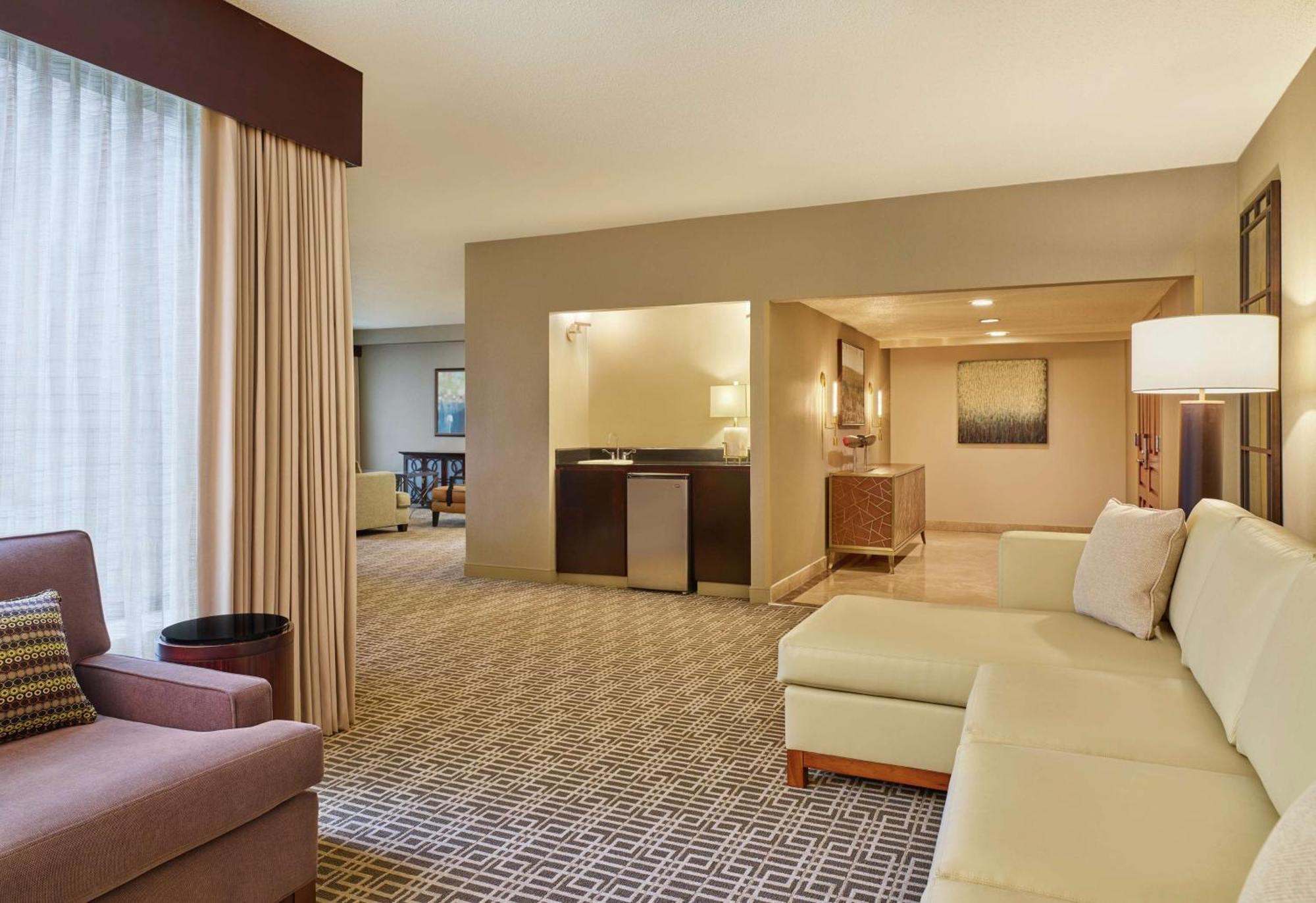 Doubletree By Hilton Houston Intercontinental Airport Hotel Exterior photo