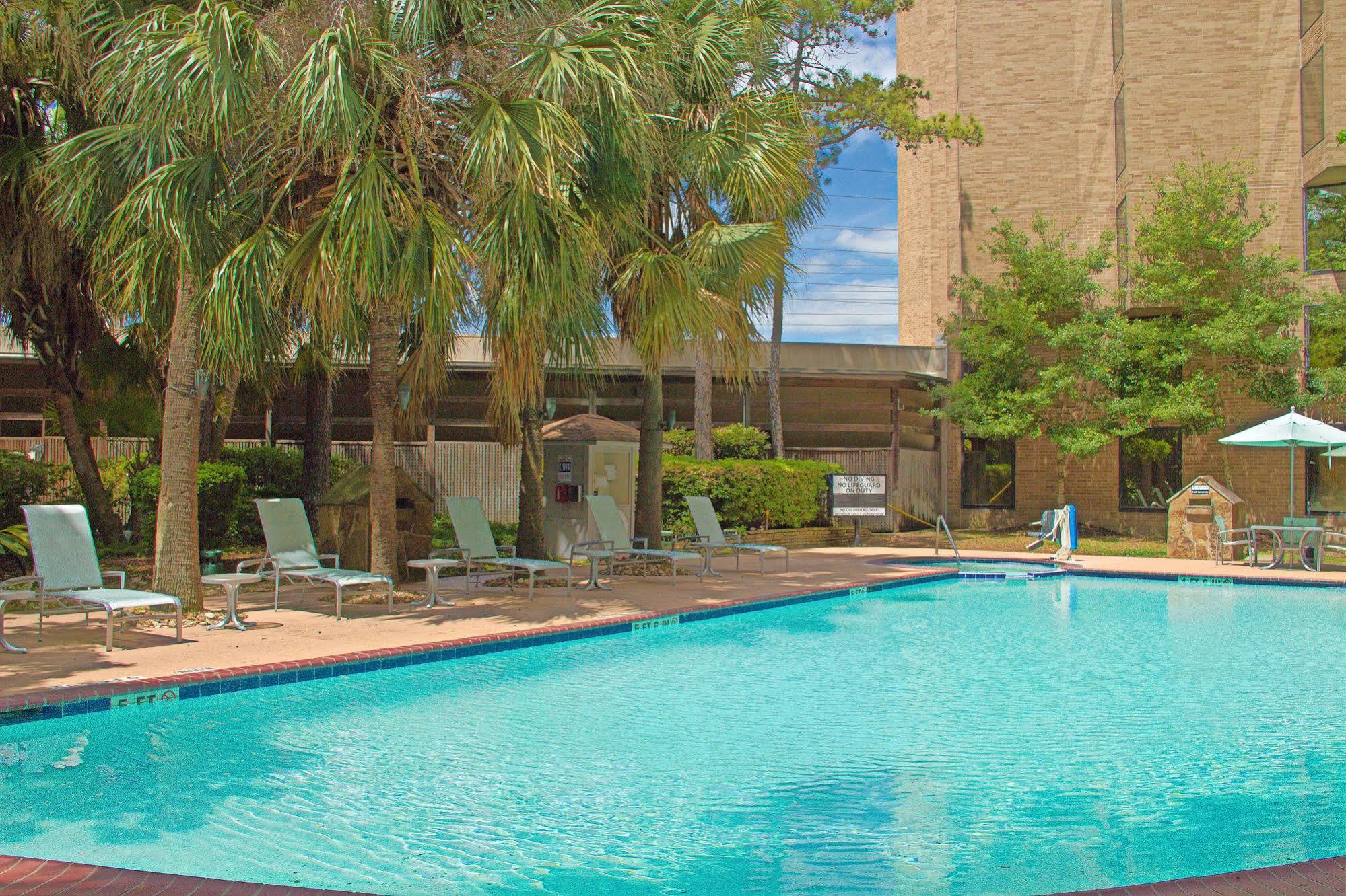 Doubletree By Hilton Houston Intercontinental Airport Hotel Exterior photo